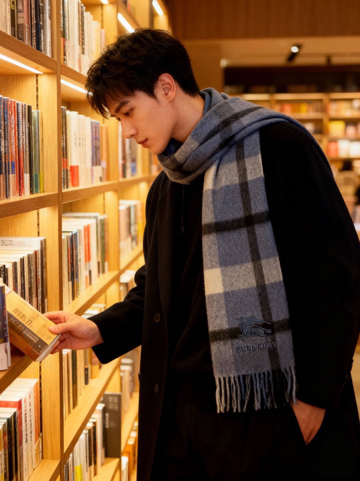 新款巴宝莉男士女士格子高级货❗️ 顶级出口尾单战马刺绣👍货不多，下手一定要快，真心美的让人非常非常心动 