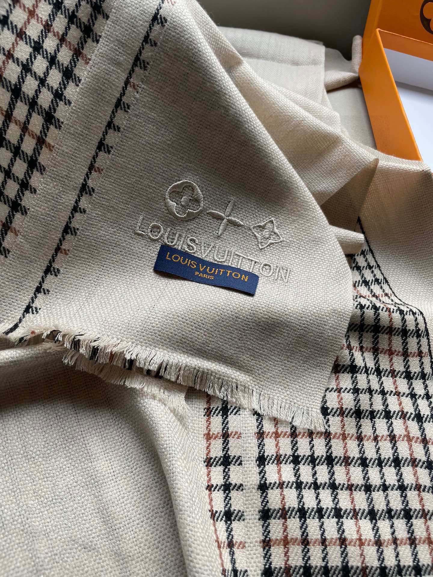LV路易威登格子刺绣🪡极品硬货❗️品质极好极好的[流泪]可以Pk专柜的最极品的品质❗️经典大幅 Mono