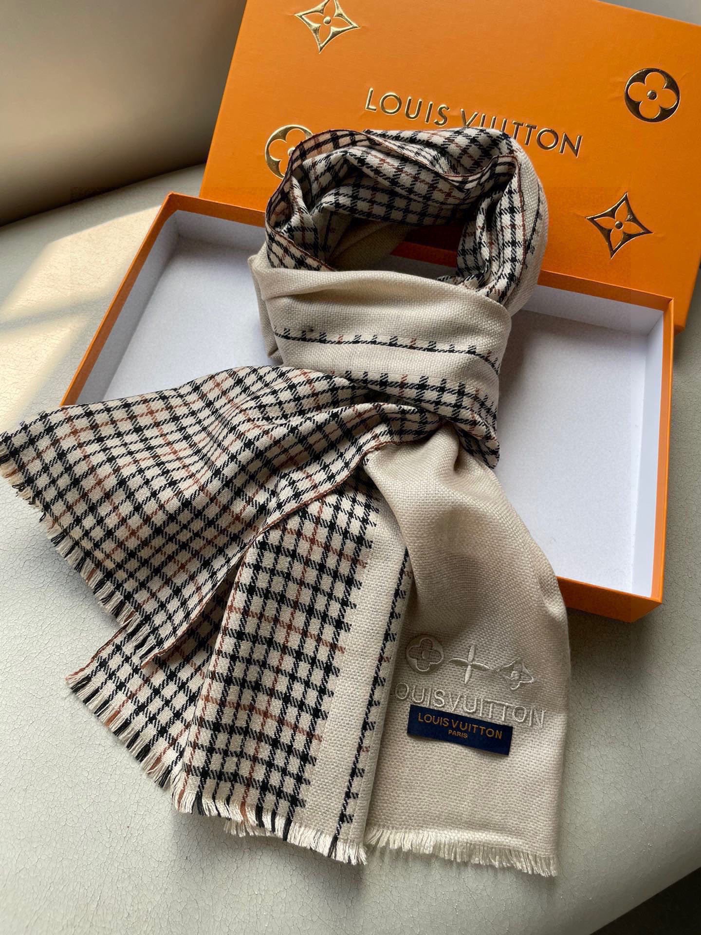 LV路易威登格子刺绣🪡极品硬货❗️品质极好极好的[流泪]可以Pk专柜的最极品的品质❗️经典大幅 Mono