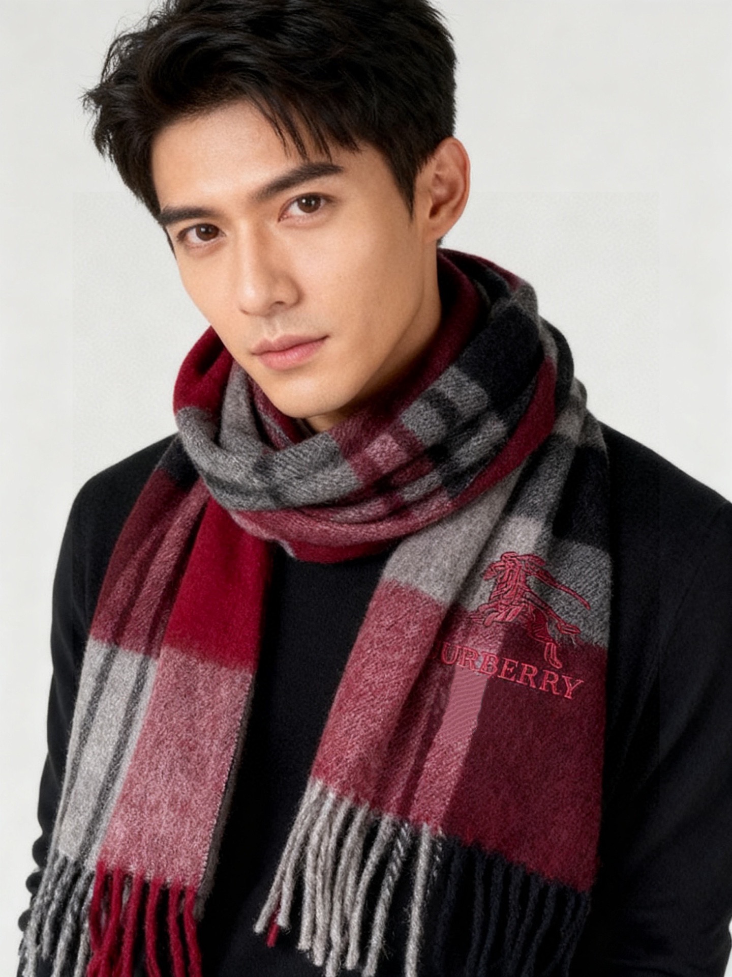 巴宝莉Bur羊绒格子好看的要疯掉了，太有型太有魅力了！！！非常斯文时尚的秋冬单品！真的很喜欢，非常Cla