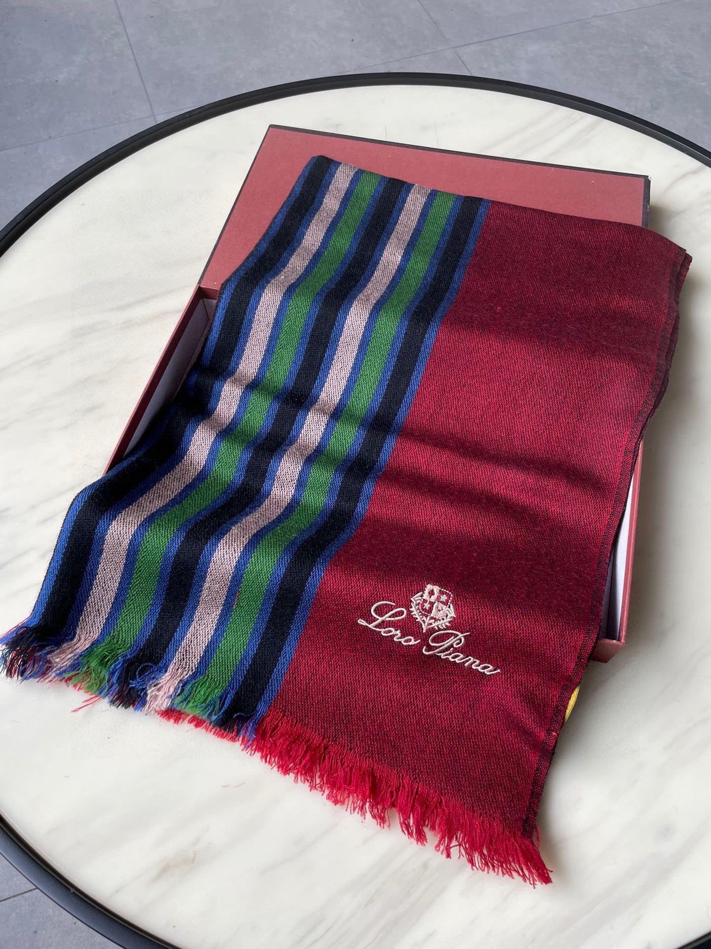 意大利🇮🇹奢侈品牌 💯🎆loro Pianna 皮安娜 设计新贵 以简洁大气的款式著名 📿📿正儿八经的正