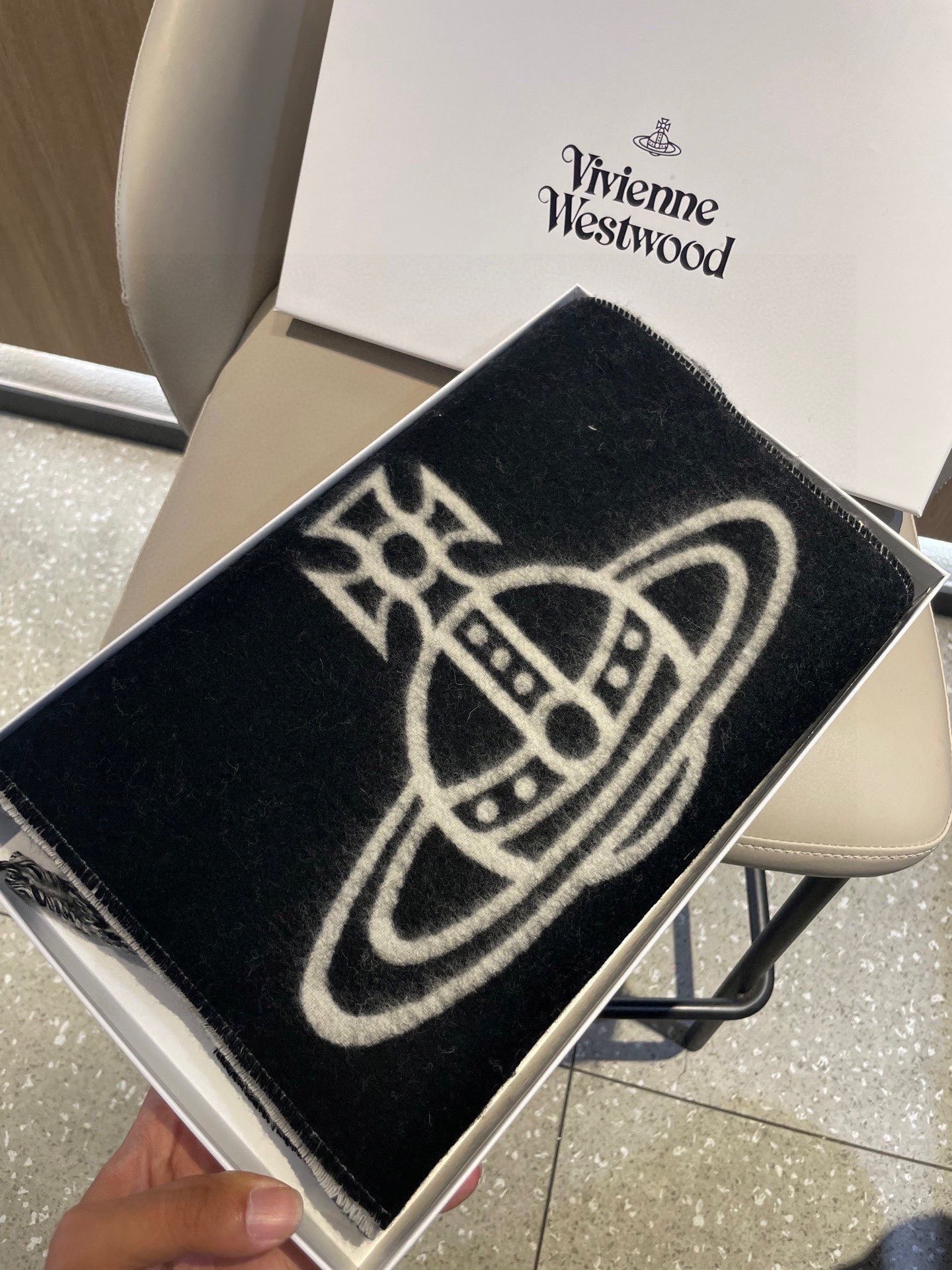 💟西太后超美新款双面围巾！超级推荐入手！质感好货！据说超难买哦！！做工非常精致，很有分量，我们的 格真的