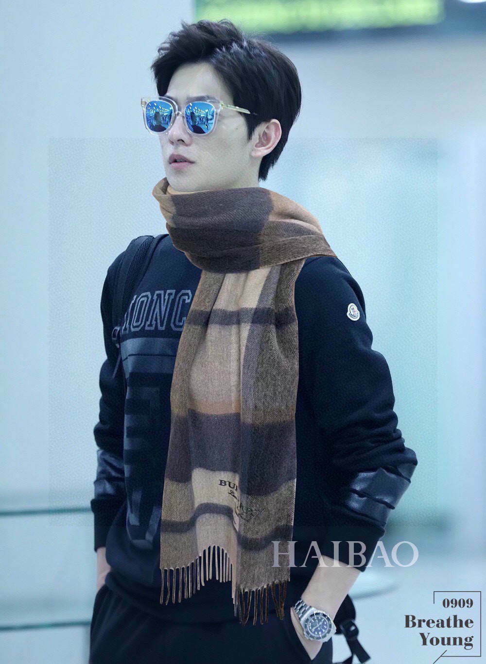 巴宝莉Bur羊绒格子好看的要疯掉了，太有型太有魅力了！！！非常斯文时尚的秋冬单品！真的很喜欢，非常Cla