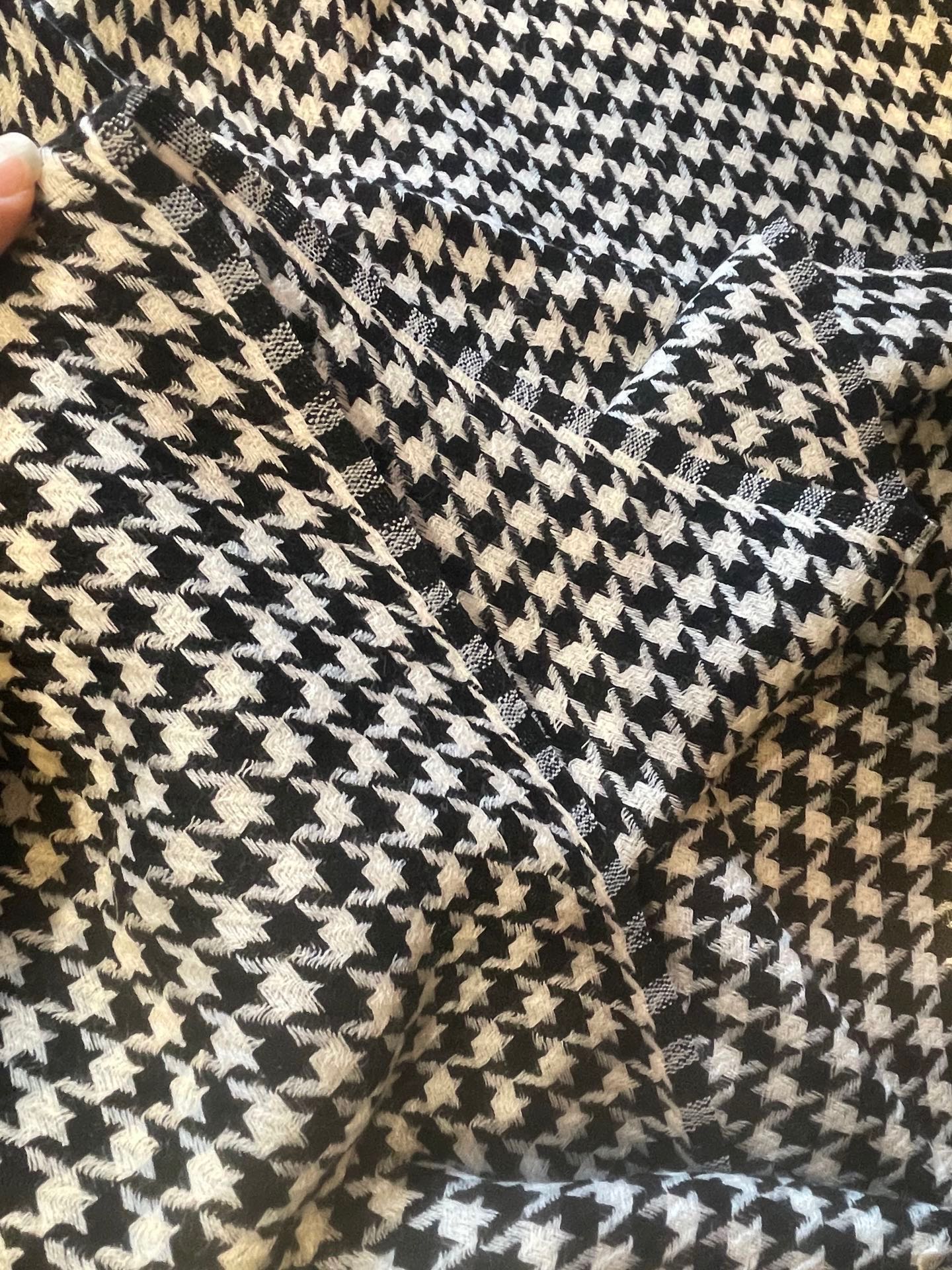 迪奥Dior尾单新款千鸟格拼色羊毛围巾，直接出欧洲的，正儿八经的正品订单…和大货一起出来，不用多流弊的文