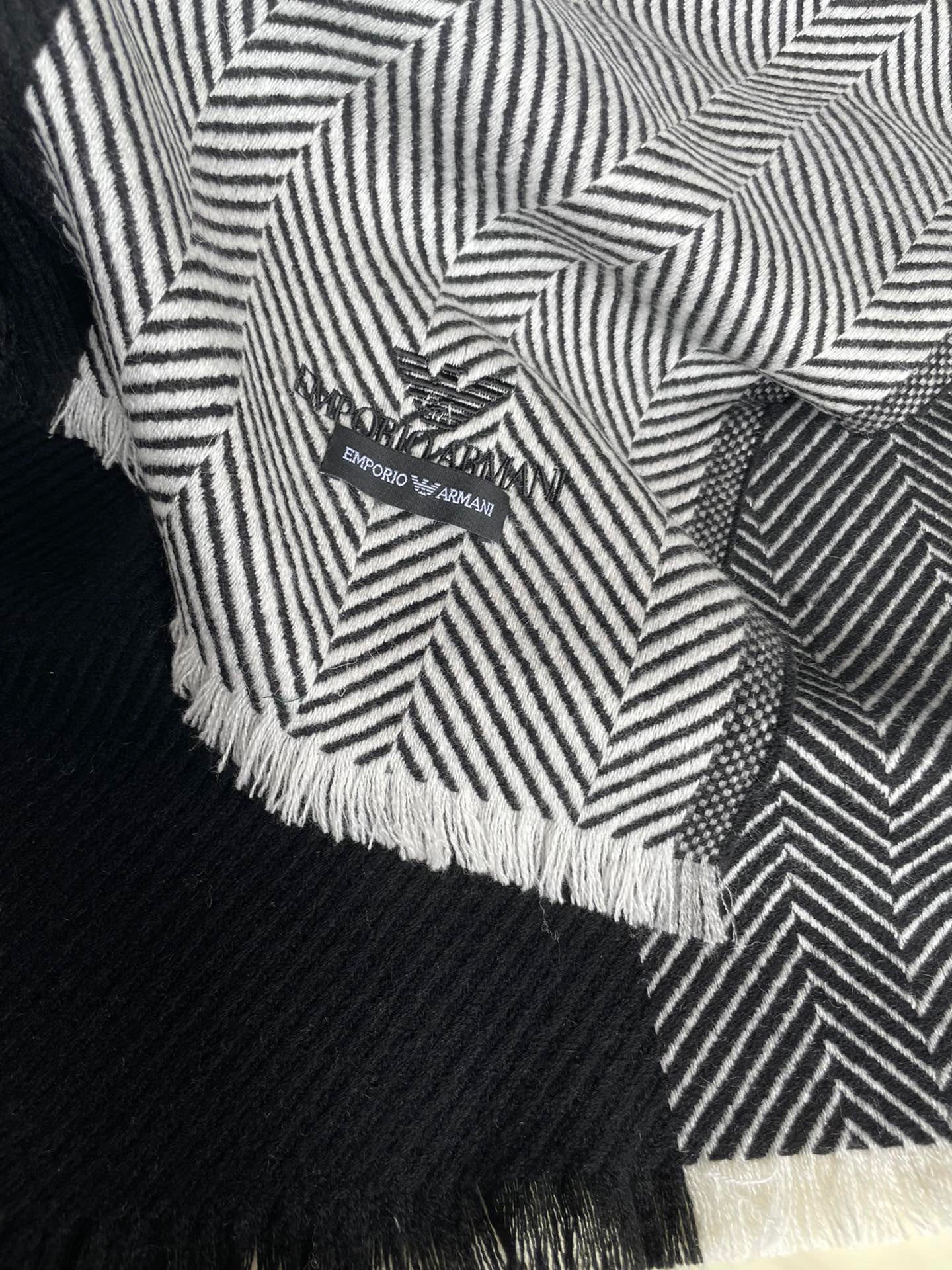 男款人字纹阿玛尼（Arman）披肩且买且珍惜~~男款真的很少，一年也就出几款，都是出口订单所以比较难遇。