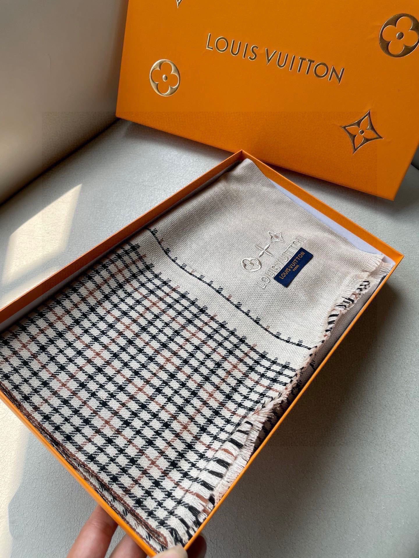 LV路易威登格子刺绣🪡极品硬货❗️品质极好极好的[流泪]可以Pk专柜的最极品的品质❗️经典大幅 Mono