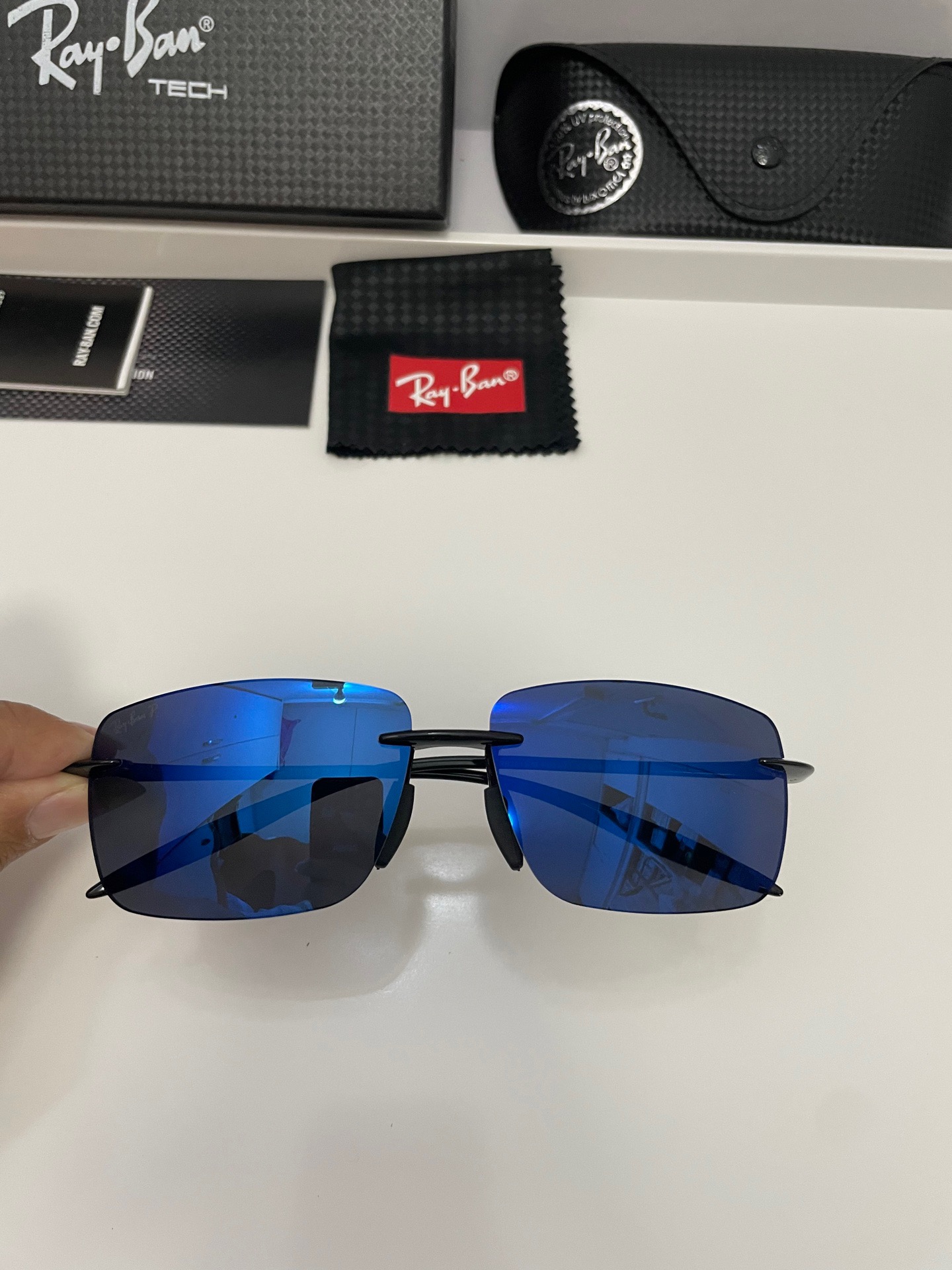 Мужские поляризационные солнцезащитные очки Ray-Ban без оправы