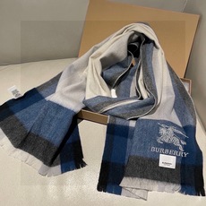牛货🐮巴宝莉新品男士、女士同款小披肩✨羊绒经典格纹👐围巾♨️高尖端产物⚠️,经典logo刺绣,时尚大牌的顶尖设计款💕拿到 牛货🐮巴宝莉新品男士、女士同款小披肩✨羊绒经典格纹👐围巾♨️高尖端产物⚠️,经典logo刺绣,时尚大牌的顶尖设计款💕拿到