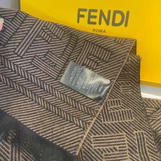 🆕 FENDI · 芬迪❗️最能碰撞出高级感❗️双F绝对是今年时尚圈最炙手可热的潮流风向标❗️最流行的老花FF元素风格, 🆕 FENDI · 芬迪❗️最能碰撞出高级感❗️双F绝对是今年时尚圈最炙手可热的潮流风向标❗️最流行的老花FF元素风格,
