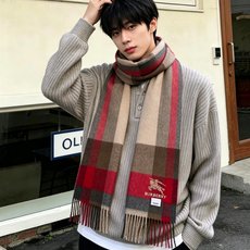 牛货🐮巴宝莉新品男士、女士同款小披肩✨羊绒经典格纹👐围巾♨️高尖端产物⚠️,经典logo刺绣,时尚大牌的顶尖设计款💕拿到 牛货🐮巴宝莉新品男士、女士同款小披肩✨羊绒经典格纹👐围巾♨️高尖端产物⚠️,经典logo刺绣,时尚大牌的顶尖设计款💕拿到