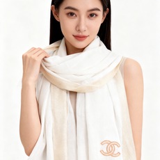 香奈儿顶级旷世绝美👼,👏小香风绝美百搭款💋专柜限量哦‼有钱都很难订到💛💙💜顶级纯羊绒,品质上乘✨精美LOGO刺绣送人自用 香奈儿顶级旷世绝美👼,👏小香风绝美百搭款💋专柜限量哦‼有钱都很难订到💛💙💜顶级纯羊绒,品质上乘✨精美LOGO刺绣送人自用