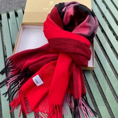 ☀️巴宝莉经典格子万年款,bbr战马刺绣🪡经典【大格披肩】品质手感好到不行‼️100%羊羔绒♨️高尖端产物⚠️绝对令人尖 ☀️巴宝莉经典格子万年款,bbr战马刺绣🪡经典【大格披肩】品质手感好到不行‼️100%羊羔绒♨️高尖端产物⚠️绝对令人尖