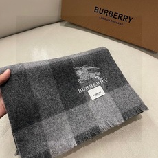 巴宝莉Bur新款羊绒男士格子好看的要疯掉了,太有型太有魅力了!!!非常斯文时尚的秋冬单品!真的很喜欢,非常Classic 巴宝莉Bur新款羊绒男士格子好看的要疯掉了,太有型太有魅力了!!!非常斯文时尚的秋冬单品!真的很喜欢,非常Classic