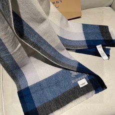 牛货🐮巴宝莉新品男士、女士同款小披肩✨羊绒经典格纹👐围巾♨️高尖端产物⚠️,经典logo刺绣,时尚大牌的顶尖设计款💕拿到 牛货🐮巴宝莉新品男士、女士同款小披肩✨羊绒经典格纹👐围巾♨️高尖端产物⚠️,经典logo刺绣,时尚大牌的顶尖设计款💕拿到