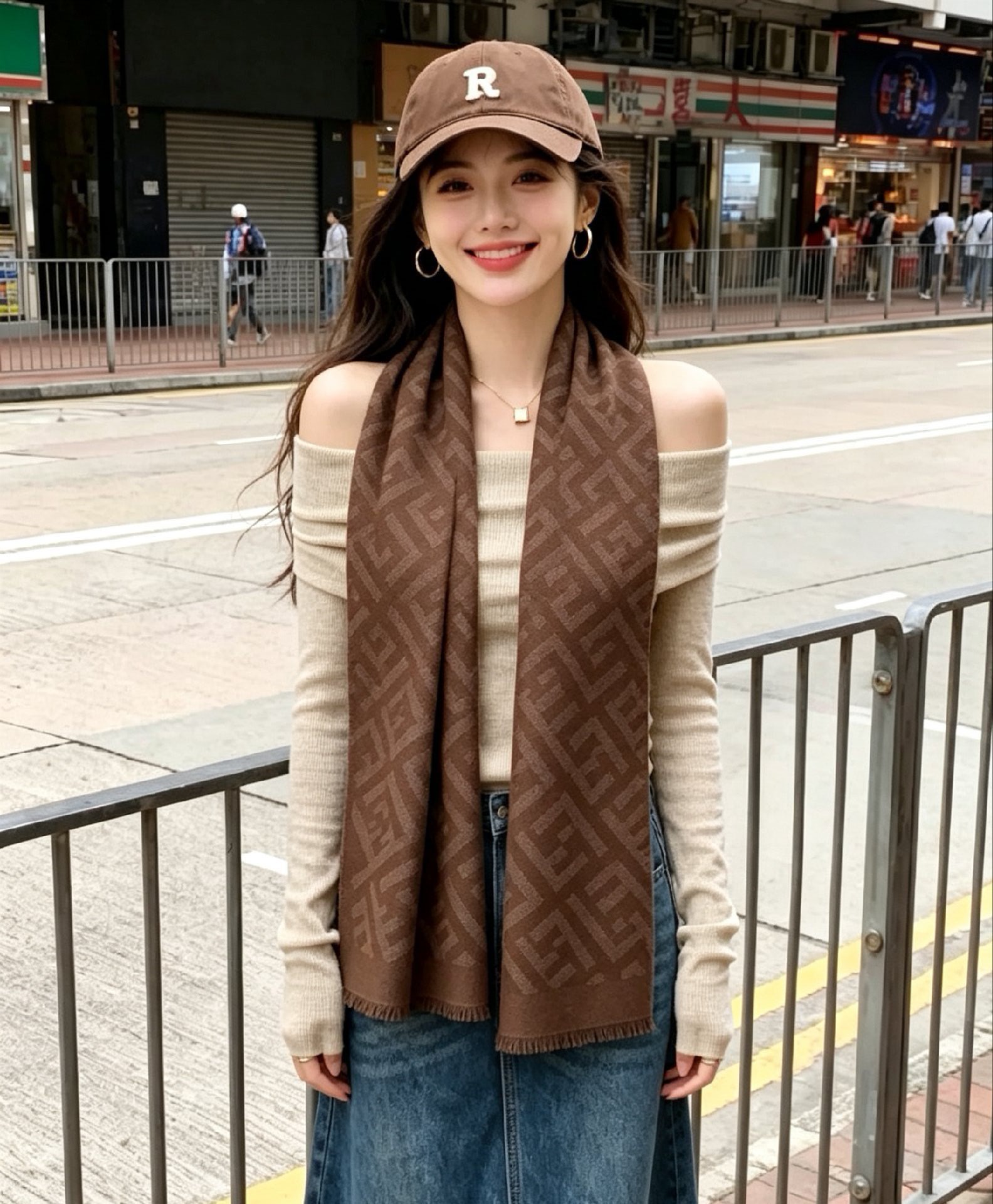 【双面同色 丝毛款】芬迪FENDI官网同款提花 羊绒方巾‼️抢‼️VIP推荐 ‼️👍下手一定要快【高端 大爱 ‼️纯羊绒