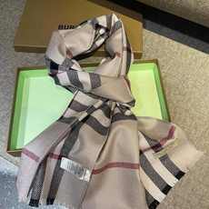 同步官网,巴宝莉经典时尚的情怀。日常时髦实用款】Burberry新款,真的无敌时髦百搭!!独有的格调,这才是大牌最迷人的 同步官网,巴宝莉经典时尚的情怀。日常时髦实用款】Burberry新款,真的无敌时髦百搭!!独有的格调,这才是大牌最迷人的