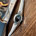 Cartier Watch 1:1 Clone
 Blue Engraving Steel Material Quartz Movement