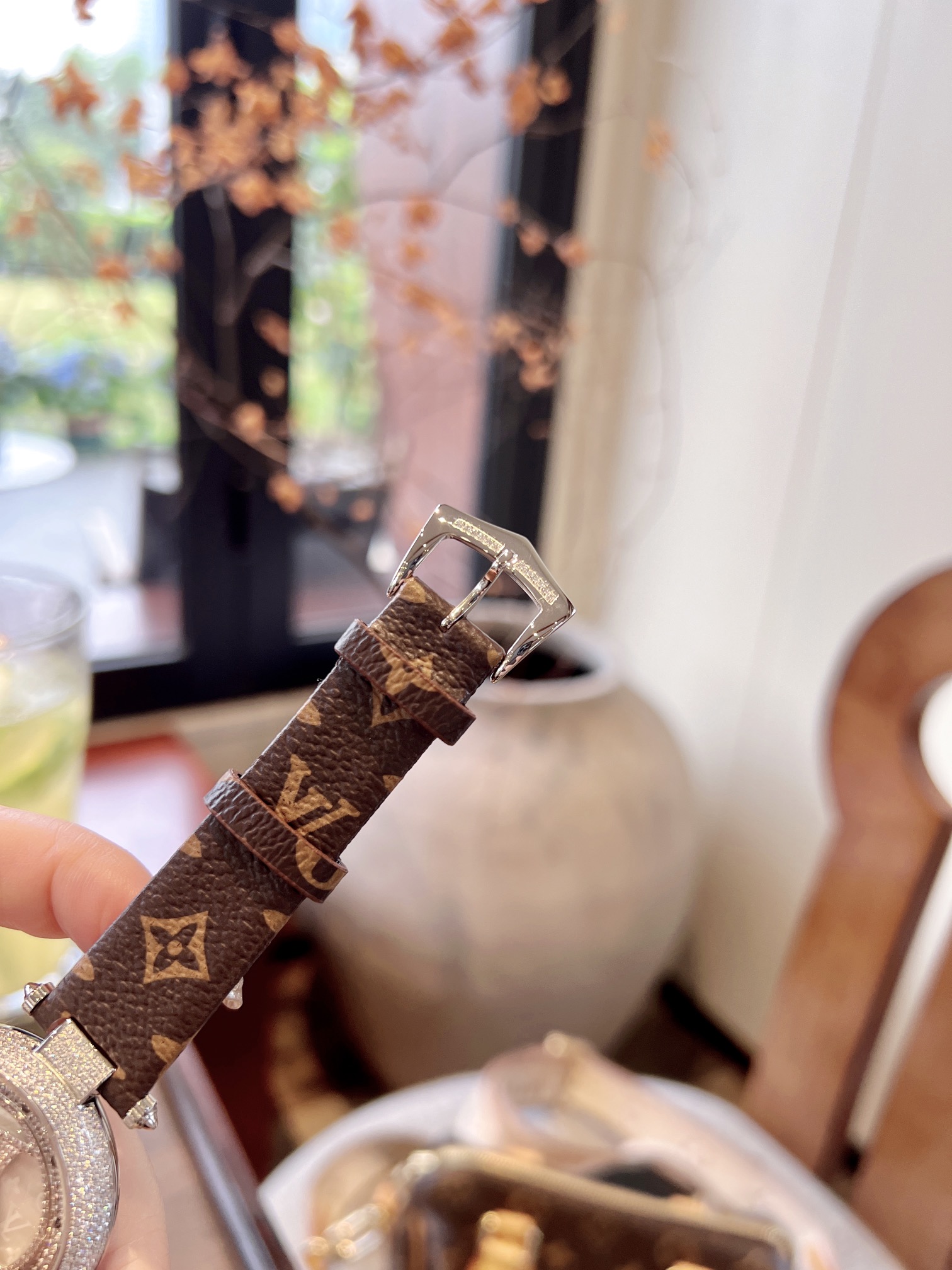 LV 1218 Wristwatch: Elegant Design, Durable Materials, Timeless Style - 图片 9