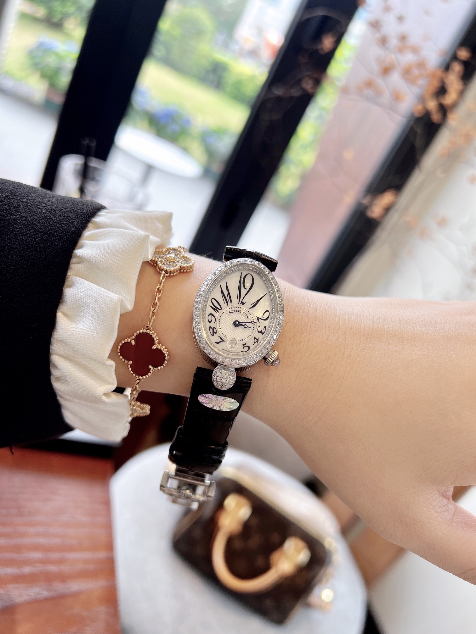 Breguet Queen Naples Series: Unique, Elegant, Swiss Stone-Swiss Core Design - 图片 4