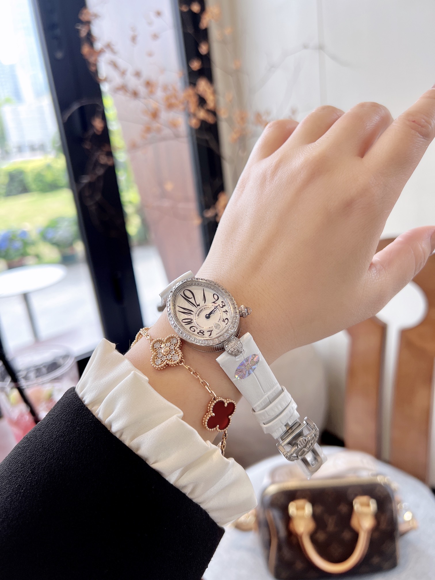 Breguet Queen Naples Series: Unique, Elegant, Swiss Stone-Swiss Core Design - 图片 7