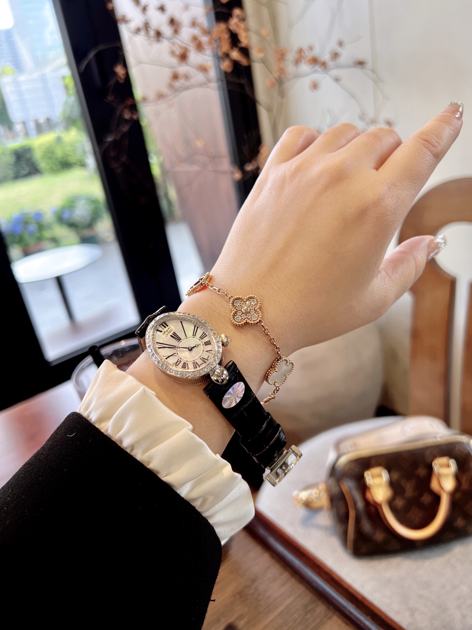 Breguet Queen Naples Series: Unique Eggshell Design for Modern Women - 图片 5