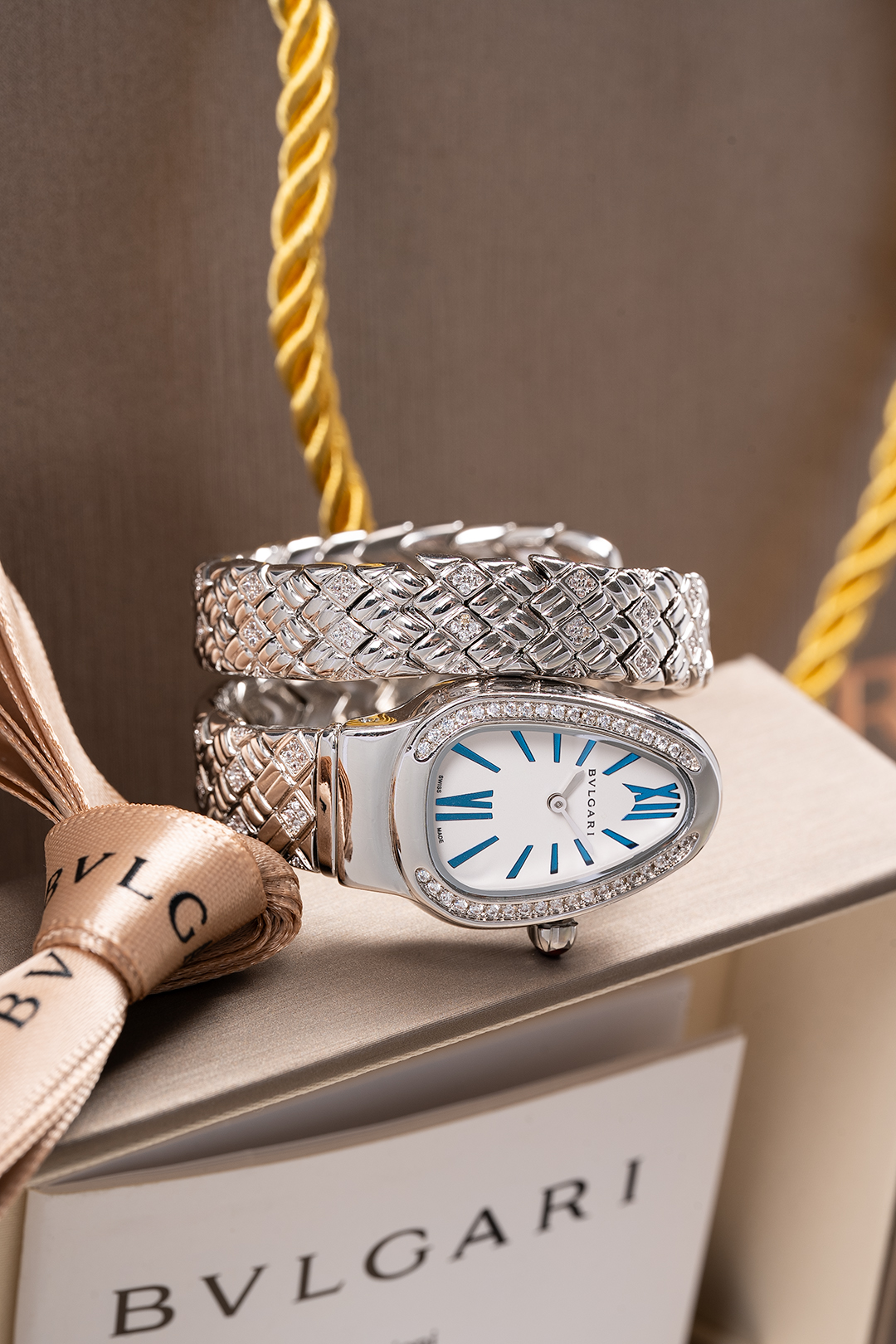 Montre de Luxe Bvlgari Serpenti Spiga - Élégance et Artisanat d'Exception