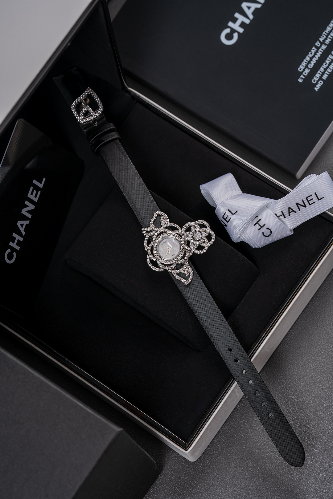 Chanel Custom Jewelry Series: Swiss Quartz, Natural Shellfish, Handmade Limited Edition - 图片 2