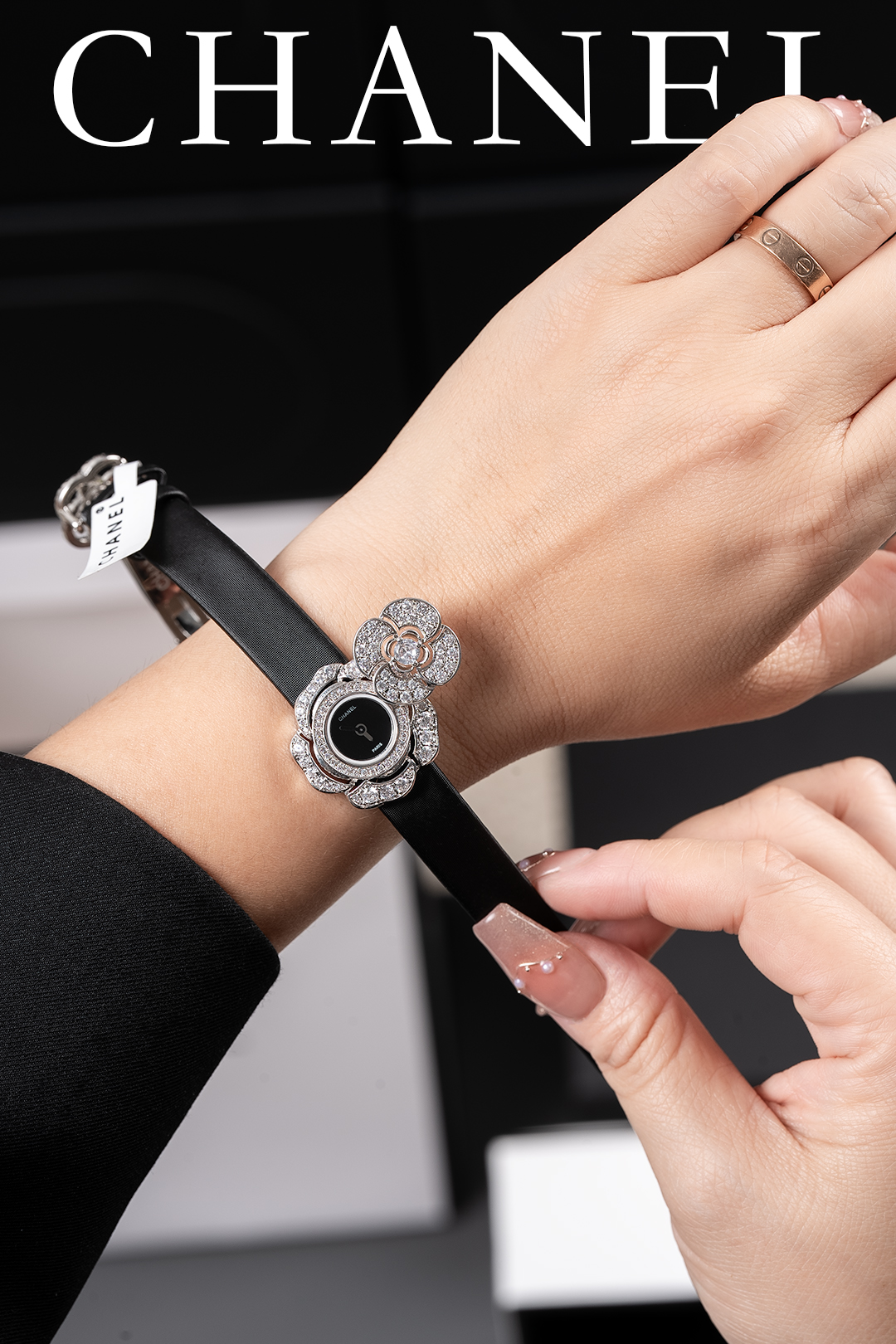 Chanel Custom Jewelry Series with Swiss Quartz and Natural Shellfish Elements - 图片 6