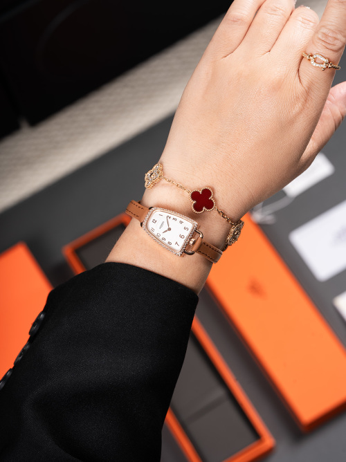 Hermès Galop d'Hermès Rose Gold Diamond Bezel Ladies Watch, 20 x 27.2 mm 1 Hermès Galop d'Hermès Rose Gold Diamond Bezel Ladies Watch, 20 x 27.2 mm