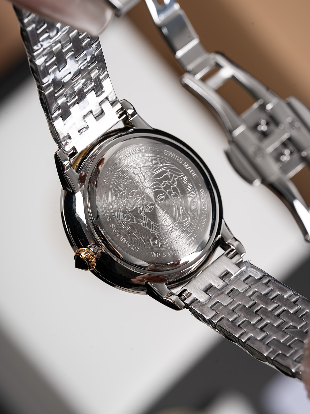 白380，金400，新款 范思哲  VERSACE MEDUSA ALCHEMY系列，表径38mm，浮雕艺术、立体呈现，采用透明树脂，悬浮3D美杜莎头像以及希腊回纹图案，光线照射下，享受晶莹剔透视觉体验