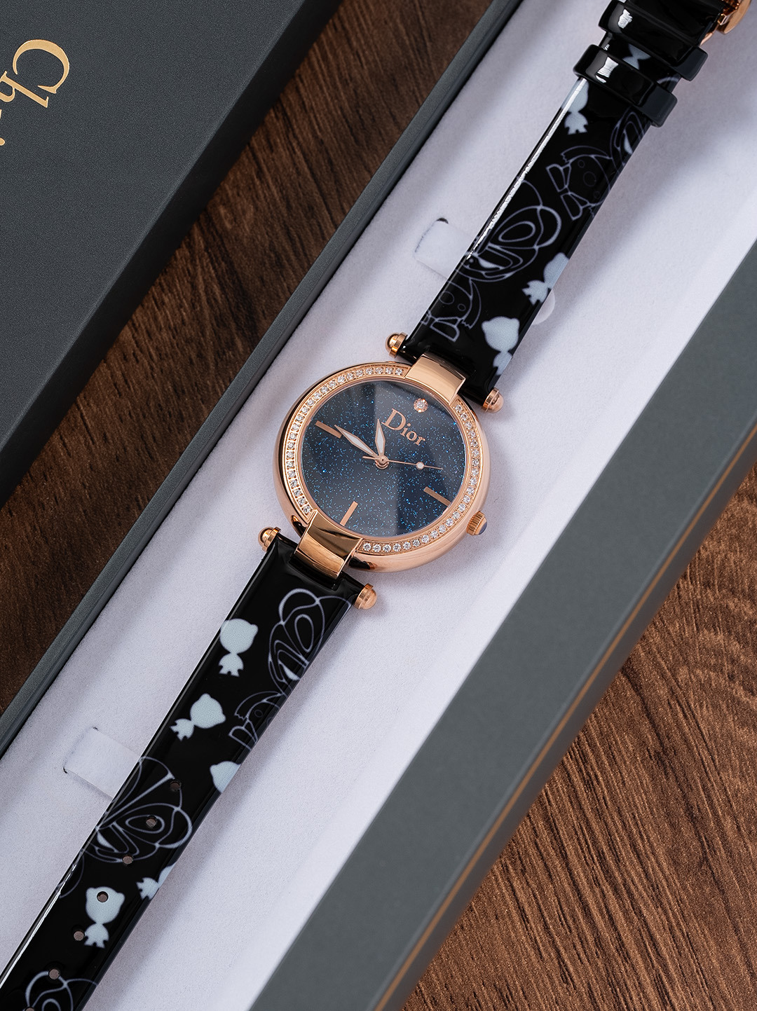 Summer BlingBling Watch: High-Quality Decoration for Social Distancing and Dating - 图片 2