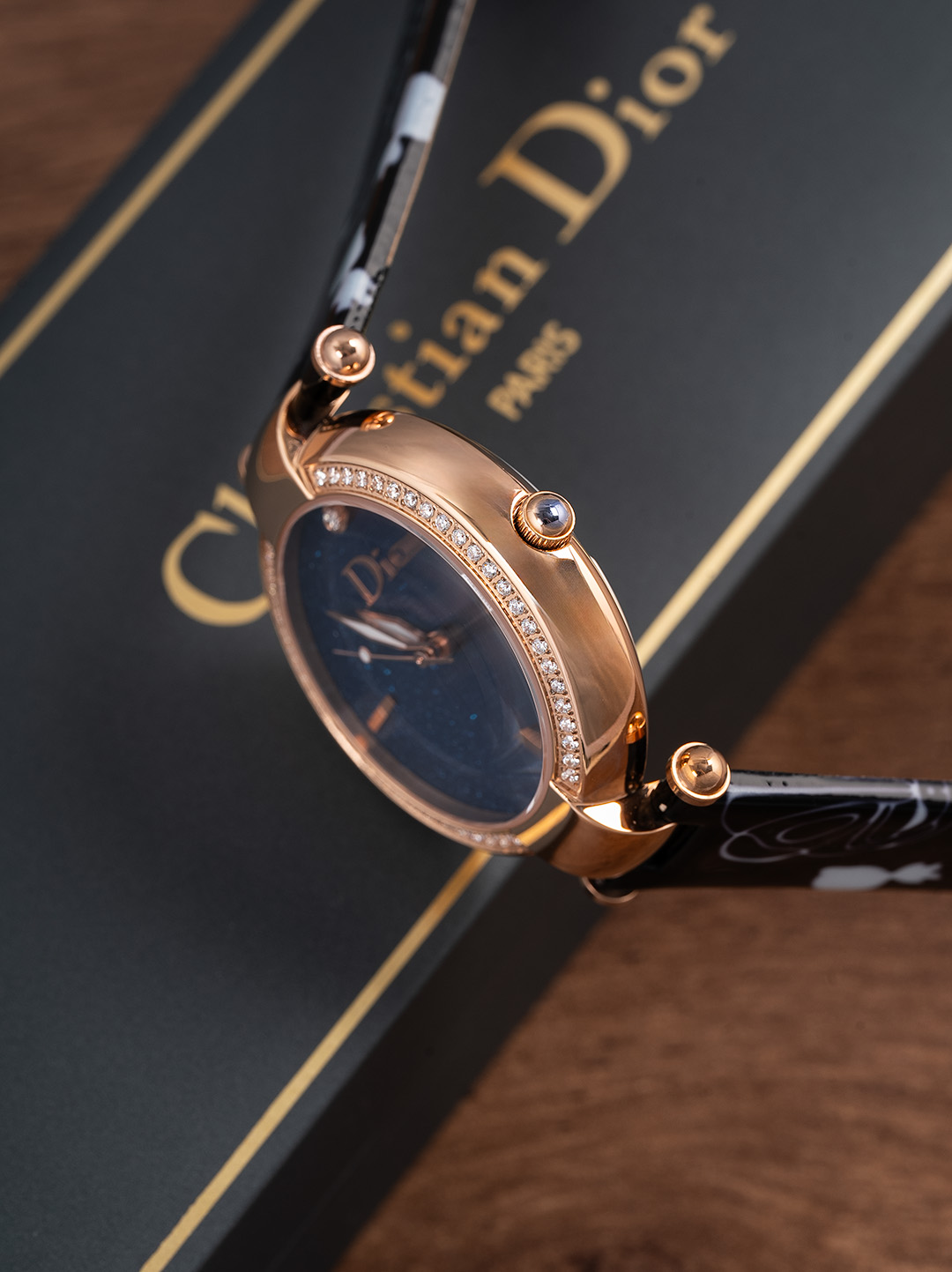 Summer BlingBling Watch: High-Quality Decoration for Social Distancing and Dating - 图片 5