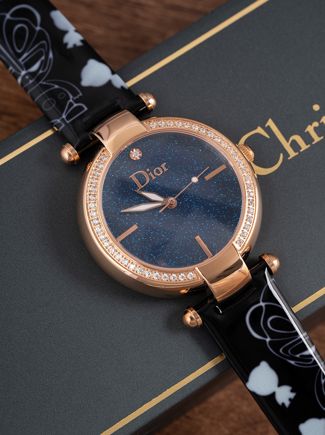 Summer BlingBling Watch: High-Quality Decoration for Social Distancing and Dating - 图片 3