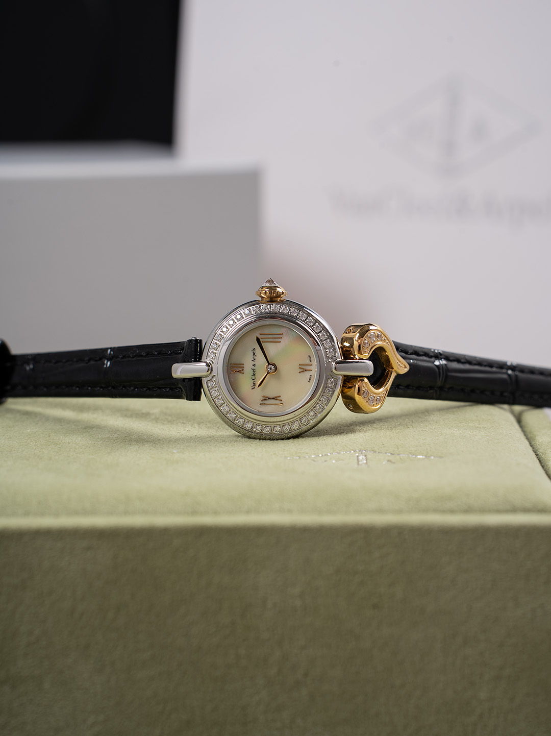 Van Cleef & Arpels Charms Gold Diamond Ladies Watch, 25mm, Black Leather Strap 8 o 1j5e5itr717pdjsrl2j1c031dnk6