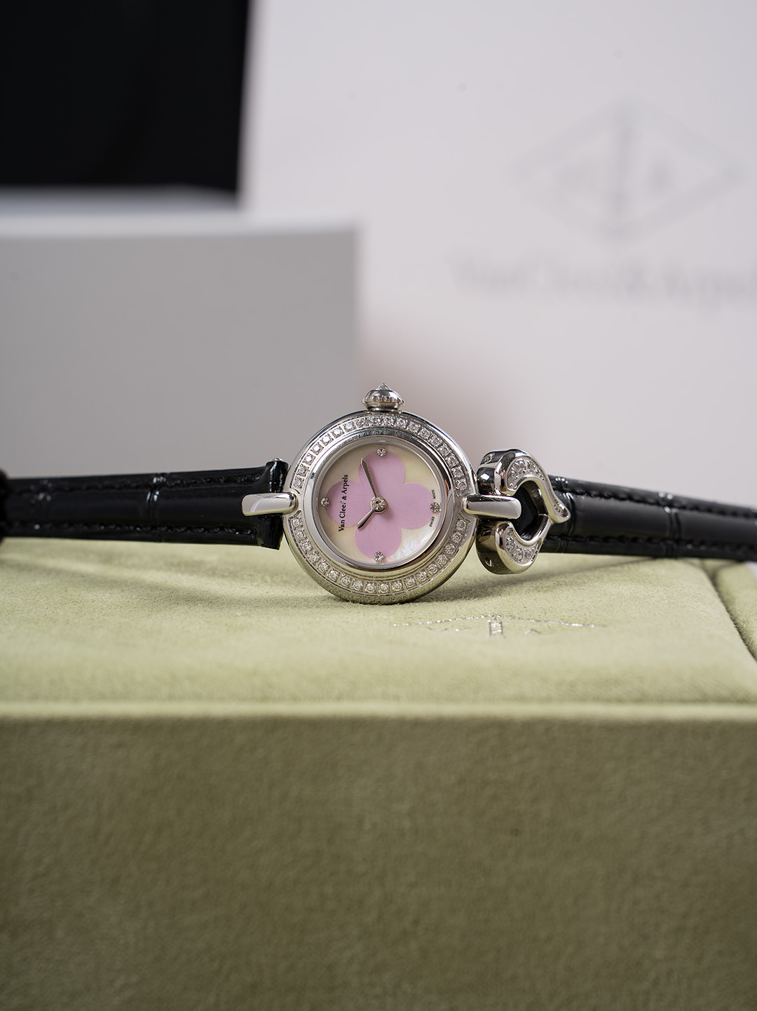 Van Cleef & Arpels Charms Gold Diamond Ladies Watch, 25mm, Black Leather Strap 6 o 1j5e5itr728c7mf1cnn1ahf1uku4