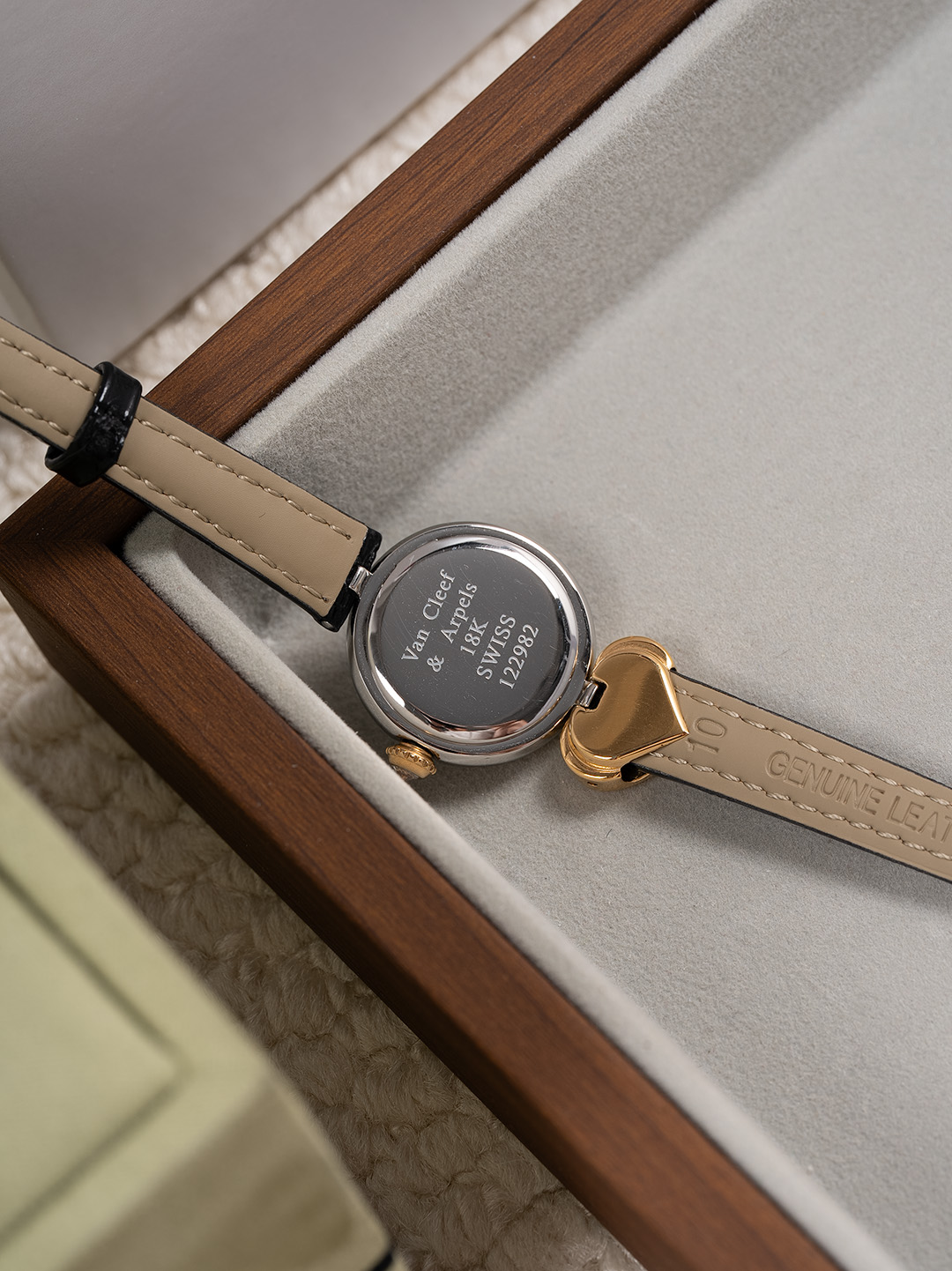 Van Cleef & Arpels Charms Gold Diamond Ladies Watch, 25mm, Black Leather Strap 10 o 1j5e5itr752drnl135u1t611bst8