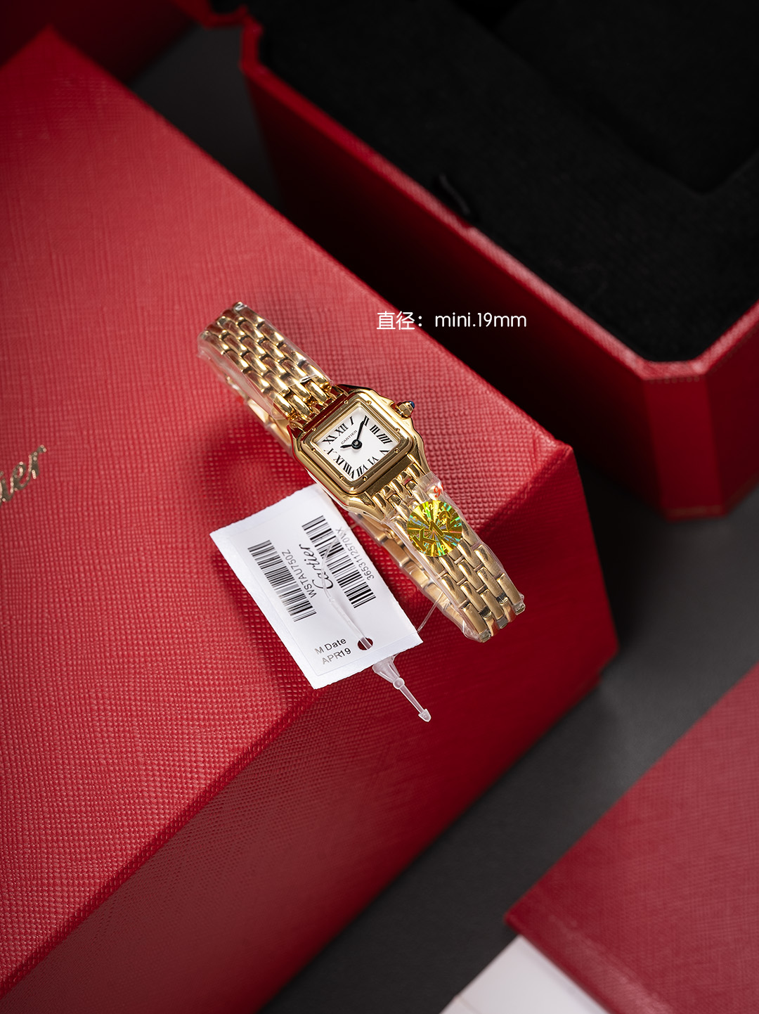 Cartier K12 出品的迷你卡地亚猎豹女士腕表 精准戳中小个子女生与白领需求 19MM 小巧表盘贴合纤细手腕
