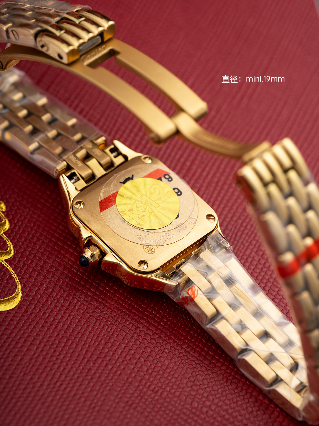 Cartier K12 出品的迷你卡地亚猎豹女士腕表 精准戳中小个子女生与白领需求 19MM 小巧表盘贴合纤细手腕