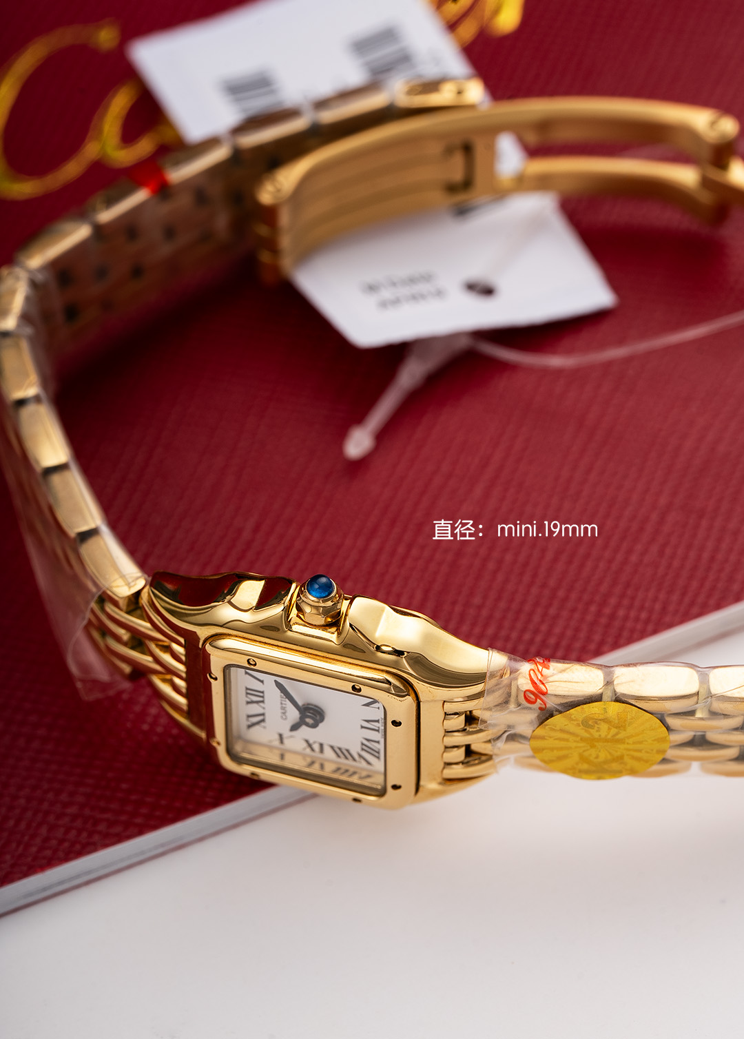 Cartier K12 出品的迷你卡地亚猎豹女士腕表 精准戳中小个子女生与白领需求 19MM 小巧表盘贴合纤细手腕