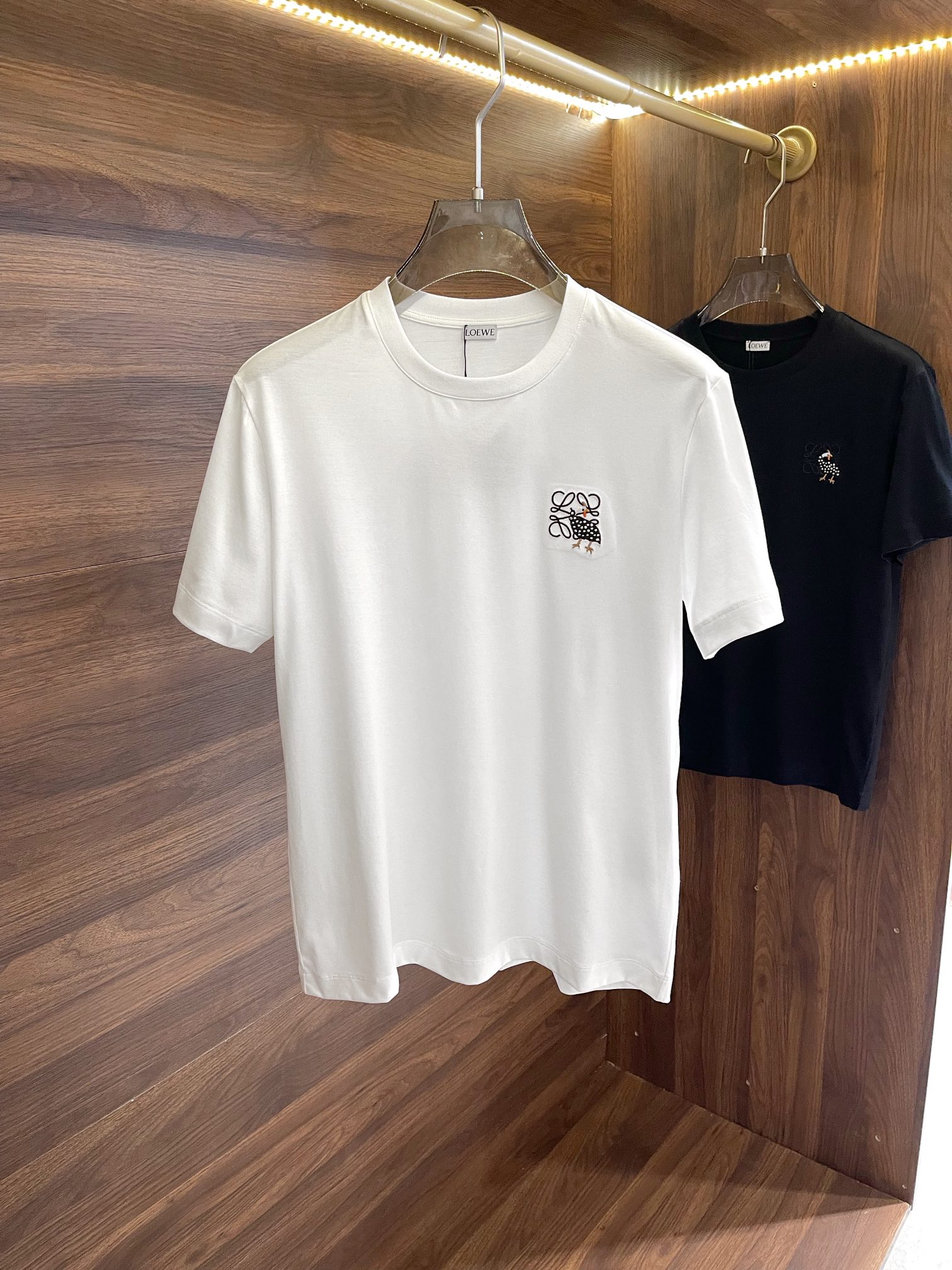 Loewe Abbigliamento T-Shirt Replica economica
 Nero Bianco Ricamo Collezione Primavera/Estate Fashion Maniche corte