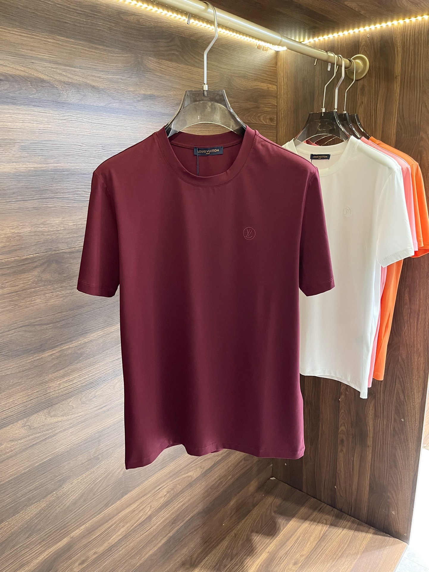 Where can I buy the best 1:1 original
 Louis Vuitton Clothing T-Shirt Online From China Designer
 Pink Red White Men Spring/Summer Collection Fashion Short Sleeve