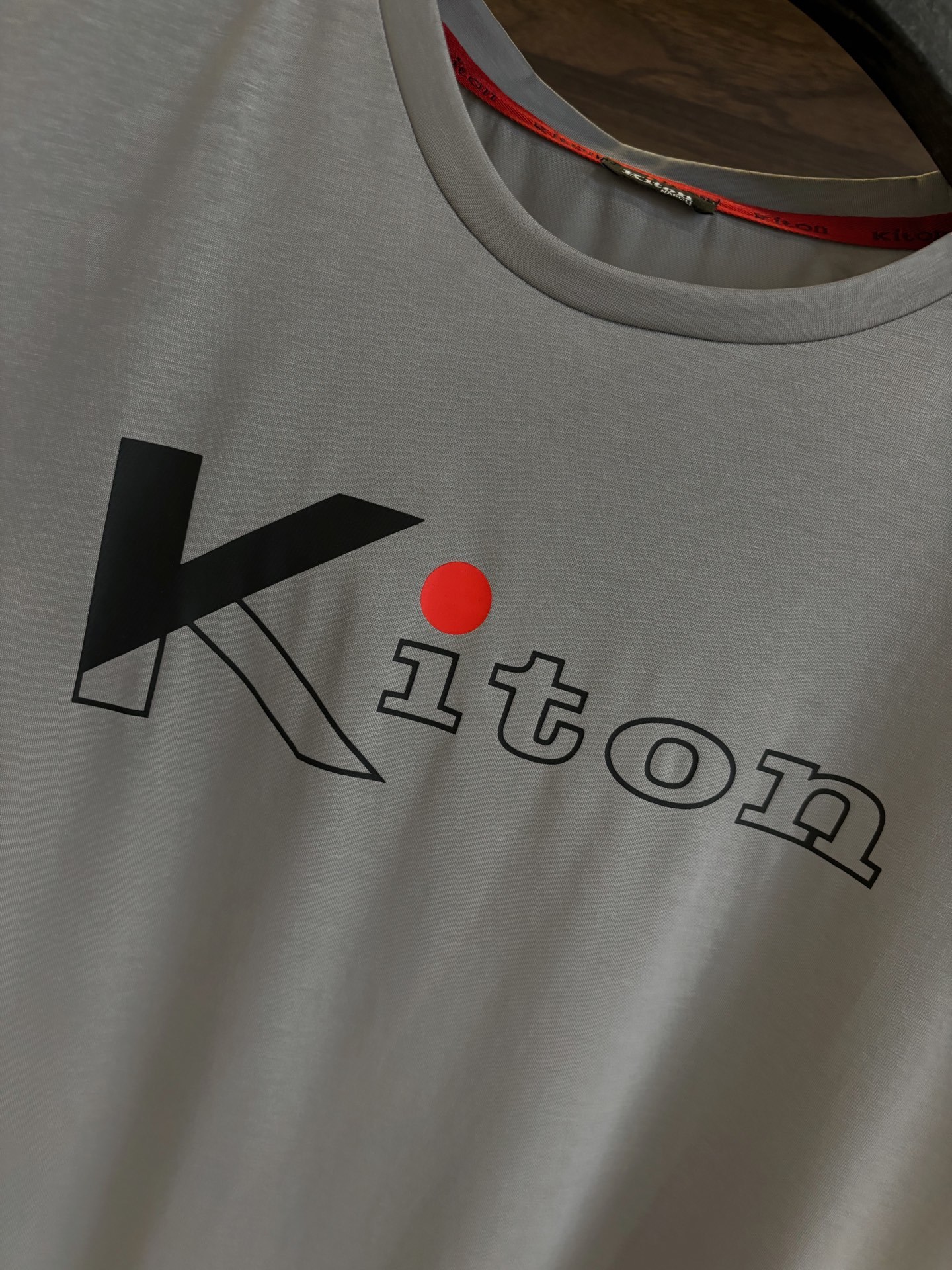 New#
🟥Kiton 奇顿 2025春夏新款男士圆领T恤短袖,冰感爽滑~弹力垂顺纯色圆领短袖T恤,一