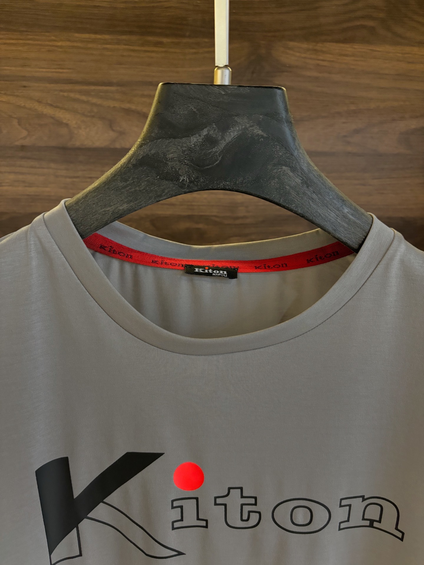 New#
🟥Kiton 奇顿 2025春夏新款男士圆领T恤短袖,冰感爽滑~弹力垂顺纯色圆领短袖T恤,一