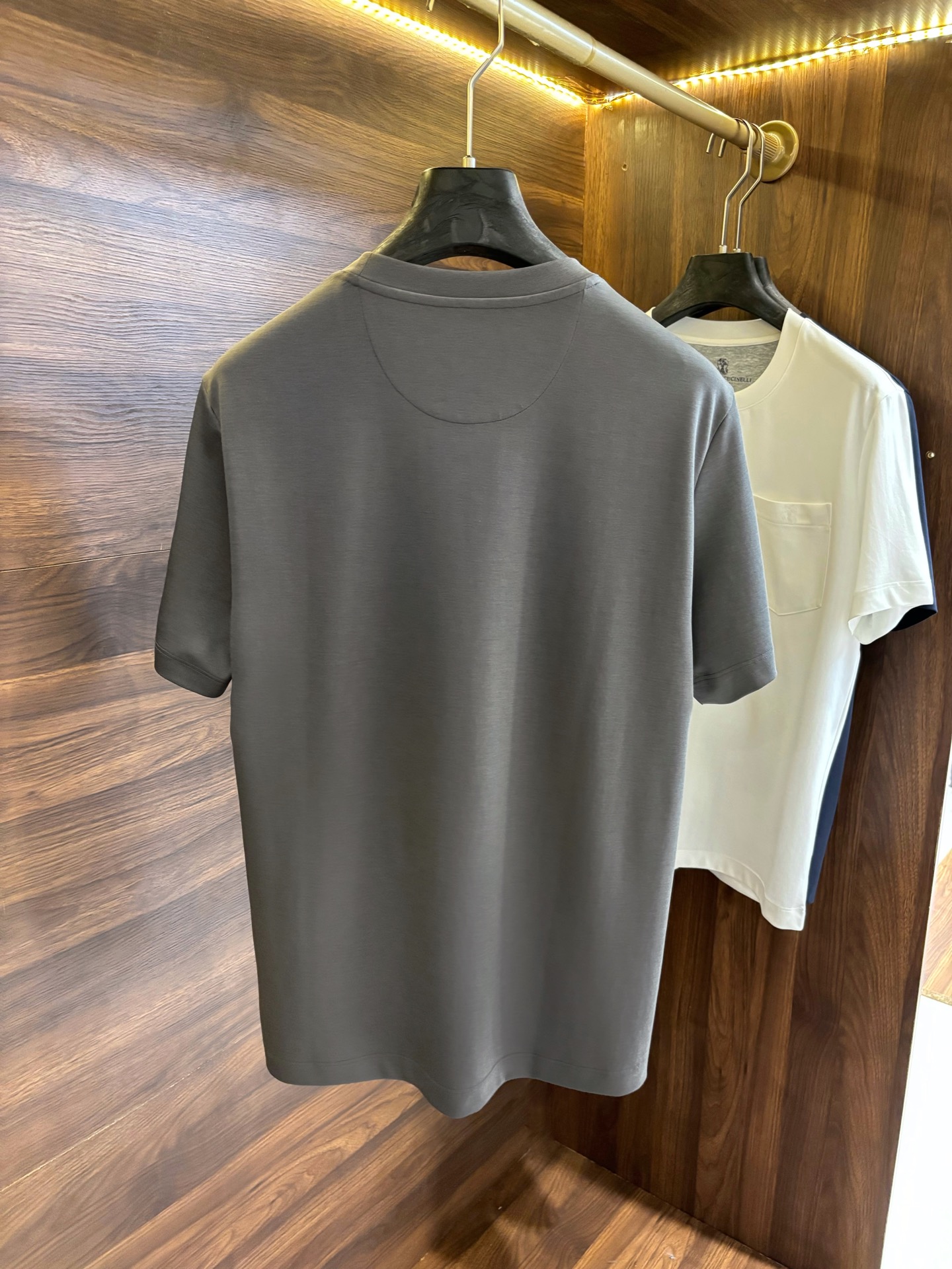 Brunello Cucinelli Pocket T-Shirt - Classic Style, Soft Fabric, Modern Design 3 i1741327228605 7718 0 1