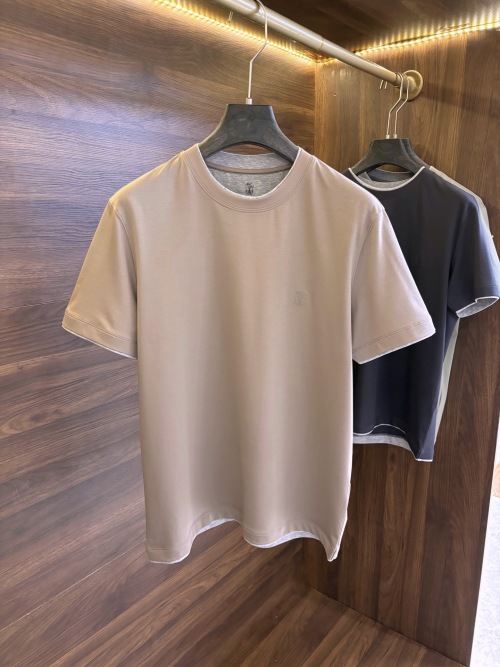 T-shirt Brunello Cucinelli Superposé Col Rond, Look Sophistiqué et Confort Absolu 1 T-shirt Brunello Cucinelli Superposé Col Rond, Look Sophistiqué et Confort Absolu
