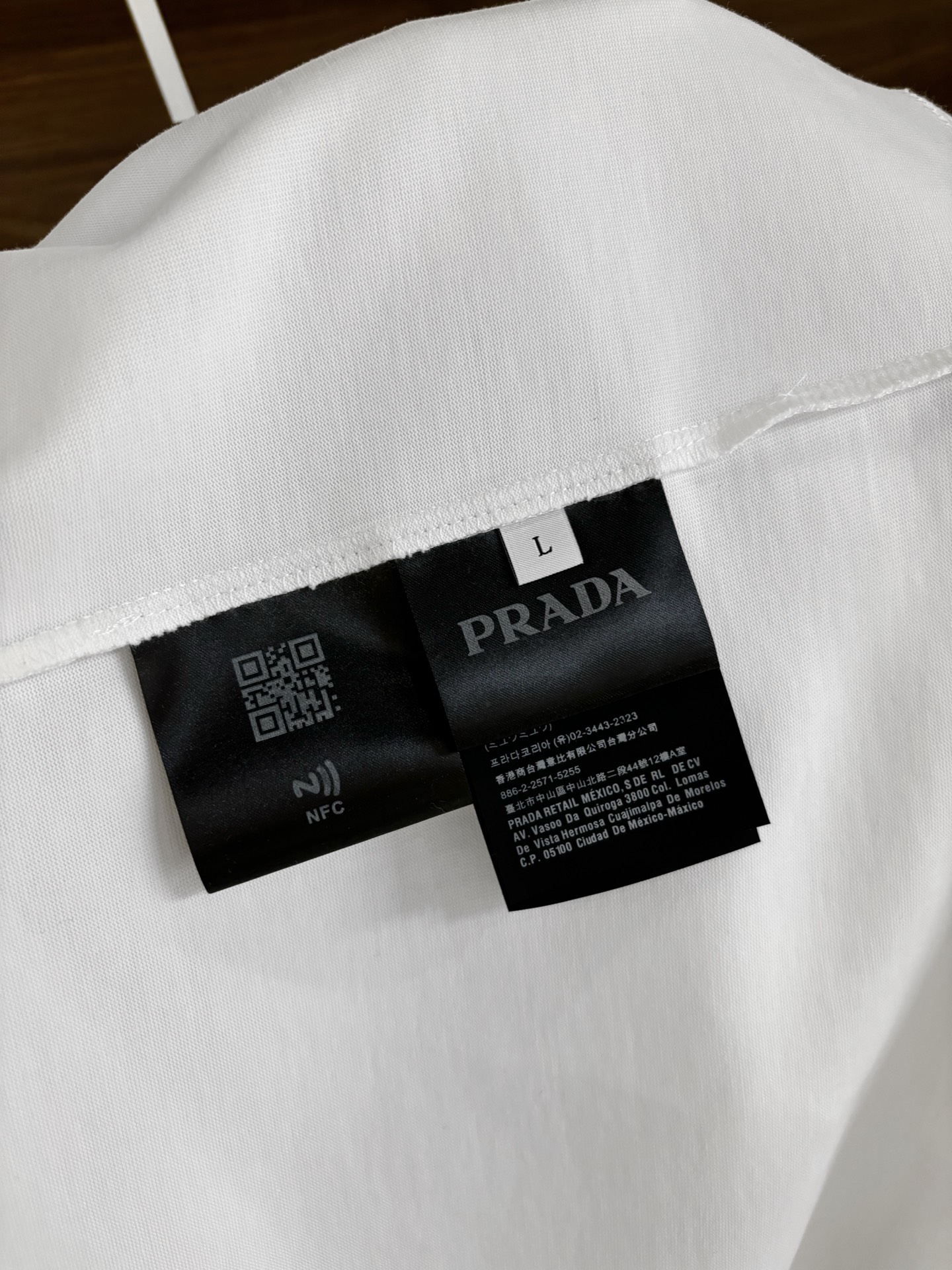  New#
🟥 PRADA 普拉达 2025春夏新款经典三角logo圆领短袖T恤，标志性三角标的P家lo