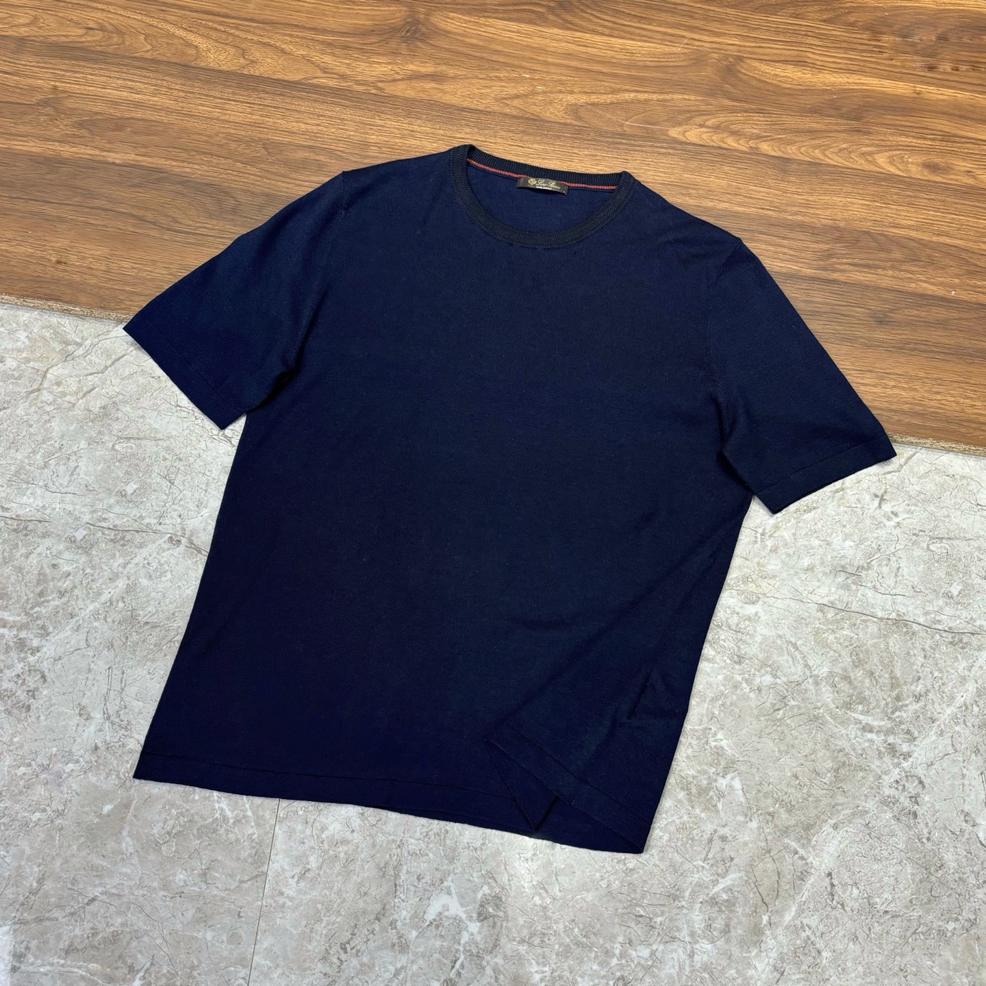 New#🟥lP🆕 诺悠翩雅 亚麻短袖针织衫，这款面料既有天然材质的健康亲肤特性，又有合成纤维的实用性能。