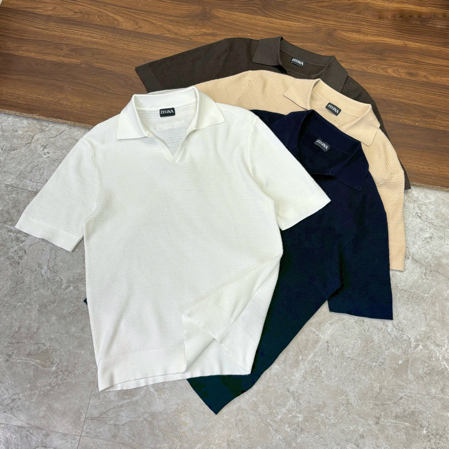 New#🟥ZEGNA 一眼就认出EZ家独特衣领设计甄选天然棉麻纤维纱线匠心打造立体感超强针织条纹纹理翻领