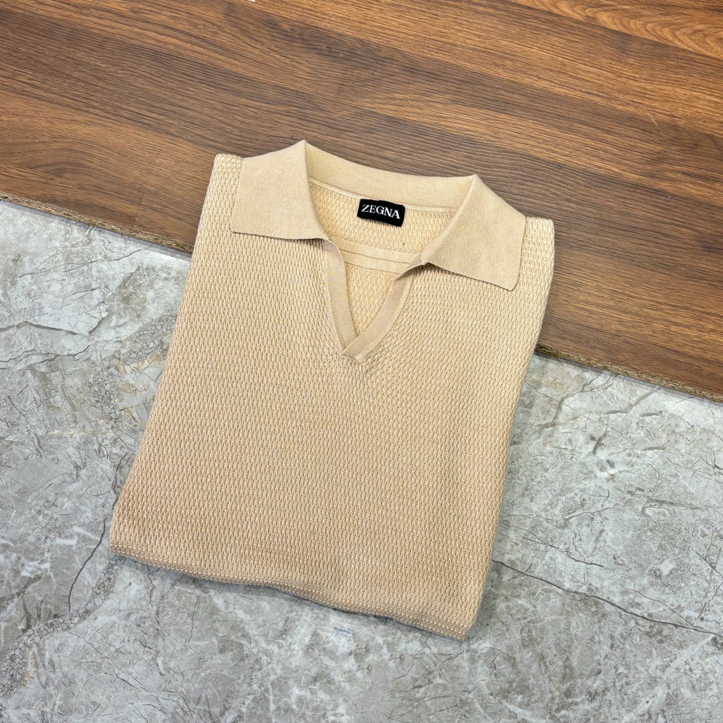 New#🟥ZEGNA 一眼就认出EZ家独特衣领设计甄选天然棉麻纤维纱线匠心打造立体感超强针织条纹纹理翻领