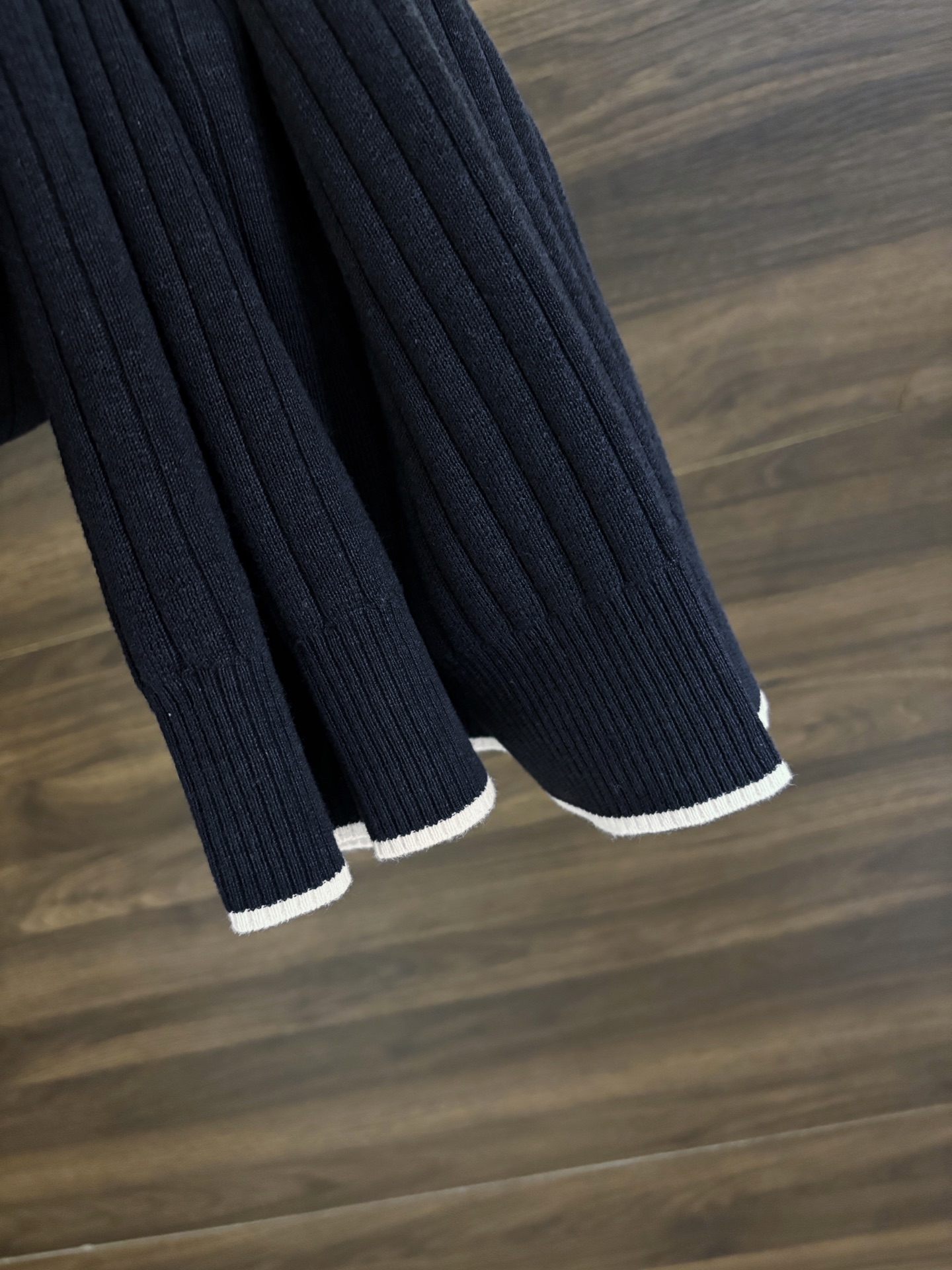 New#🟥lP🆕 意大利 罗纹工艺镌刻的优雅时尚Polo衫，优质的材质是时尚的基石。这款Polo衫选用了